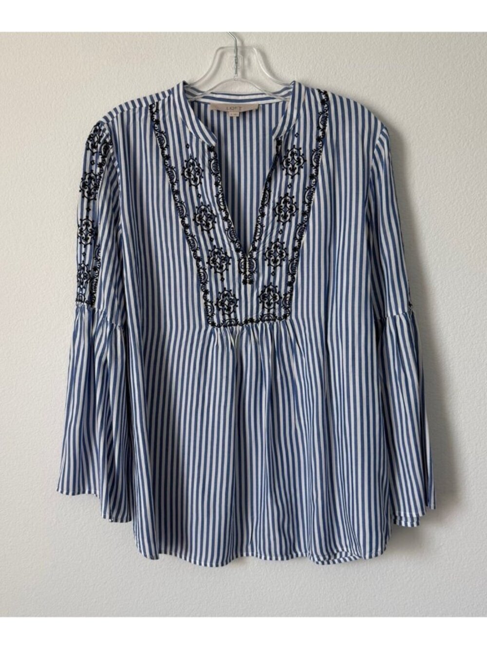 Loft Embroidered 3/4 Bell Sleeve V-Neck Blue/White Striped Blouse Size S